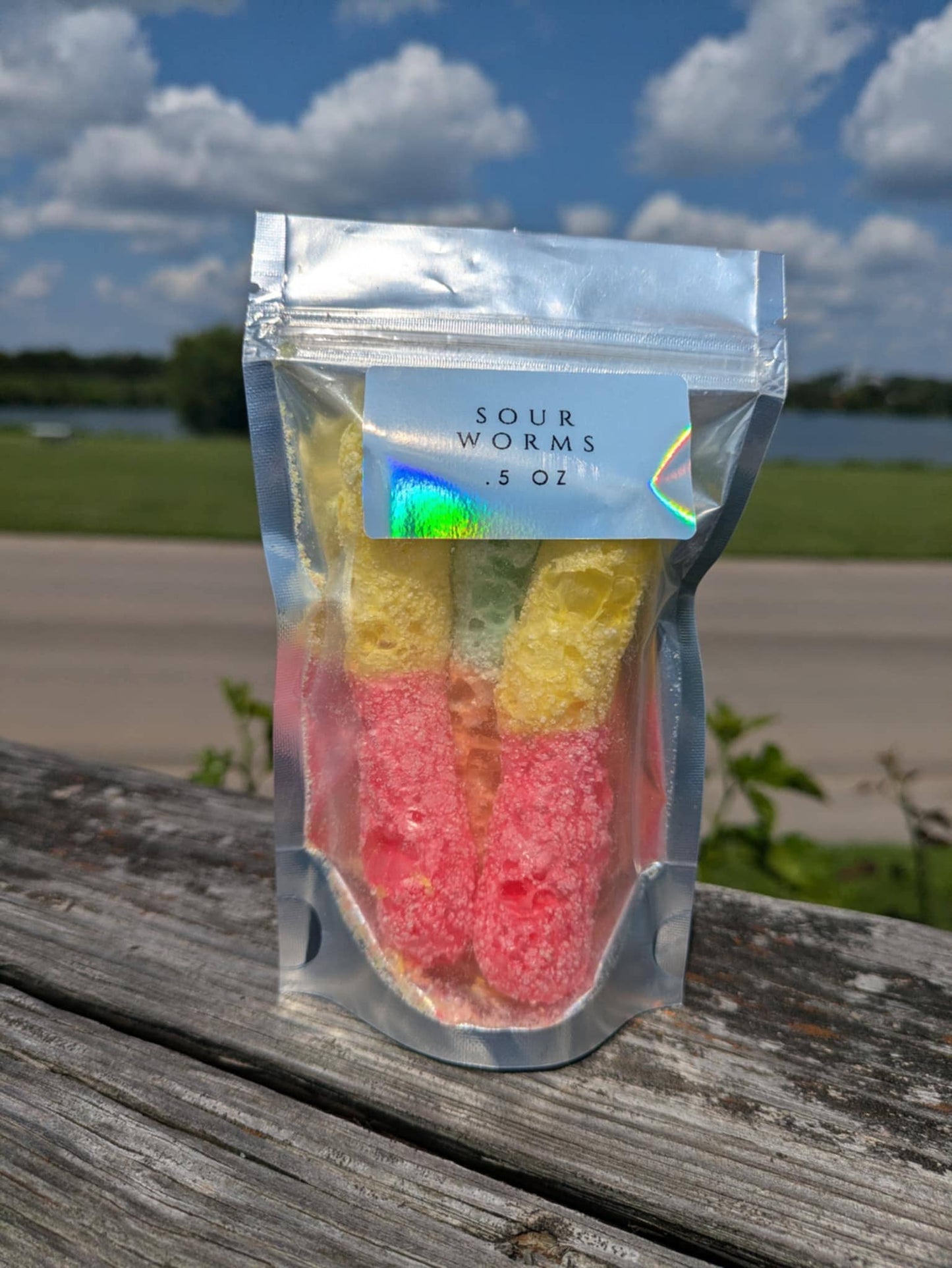 Sour worms - Freeze Dried Candy