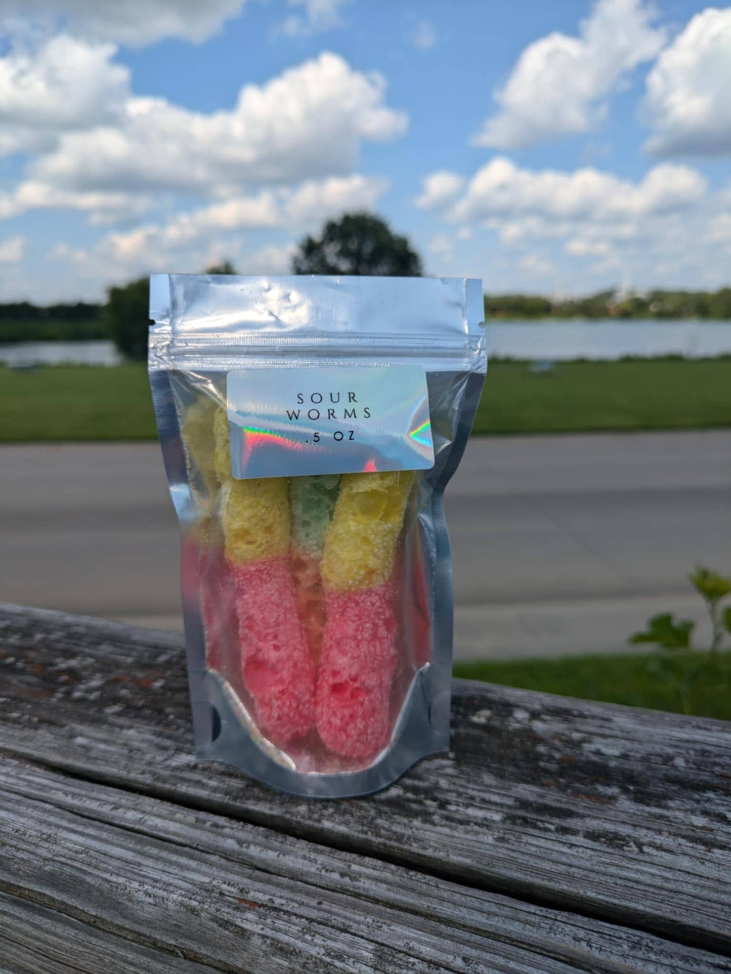 Sour worms - Freeze Dried Candy