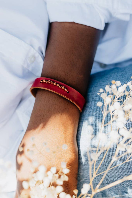 Strength raspberry leather bracelet with beads